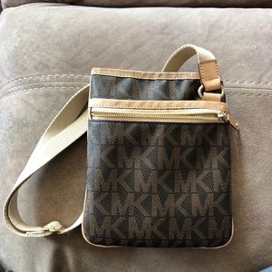 MICHAEL MICHAEL KORS CROSSBODY BAG
